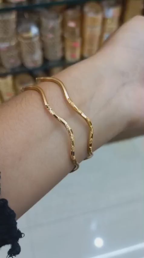 Premium plated simple & Unique pattern bangles ( pair : 2 bangles) Code: NL0012