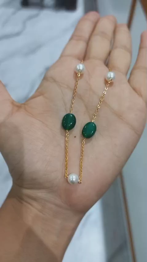 Simple pearl neckpiece combination of Green shade CODE:0321