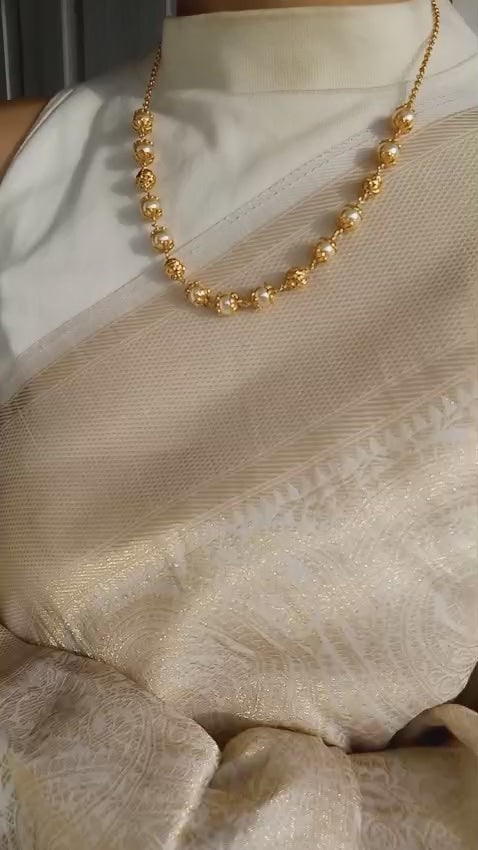 Simple & Elegant Looking Swarovski with Nashi ball pearl neck piece CODE:NL0323