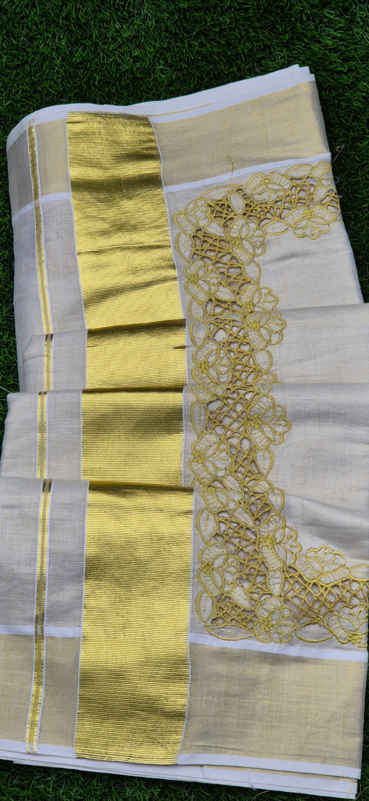Tissue Cotton Kerala saree & blouse with cutwork Kerala saree