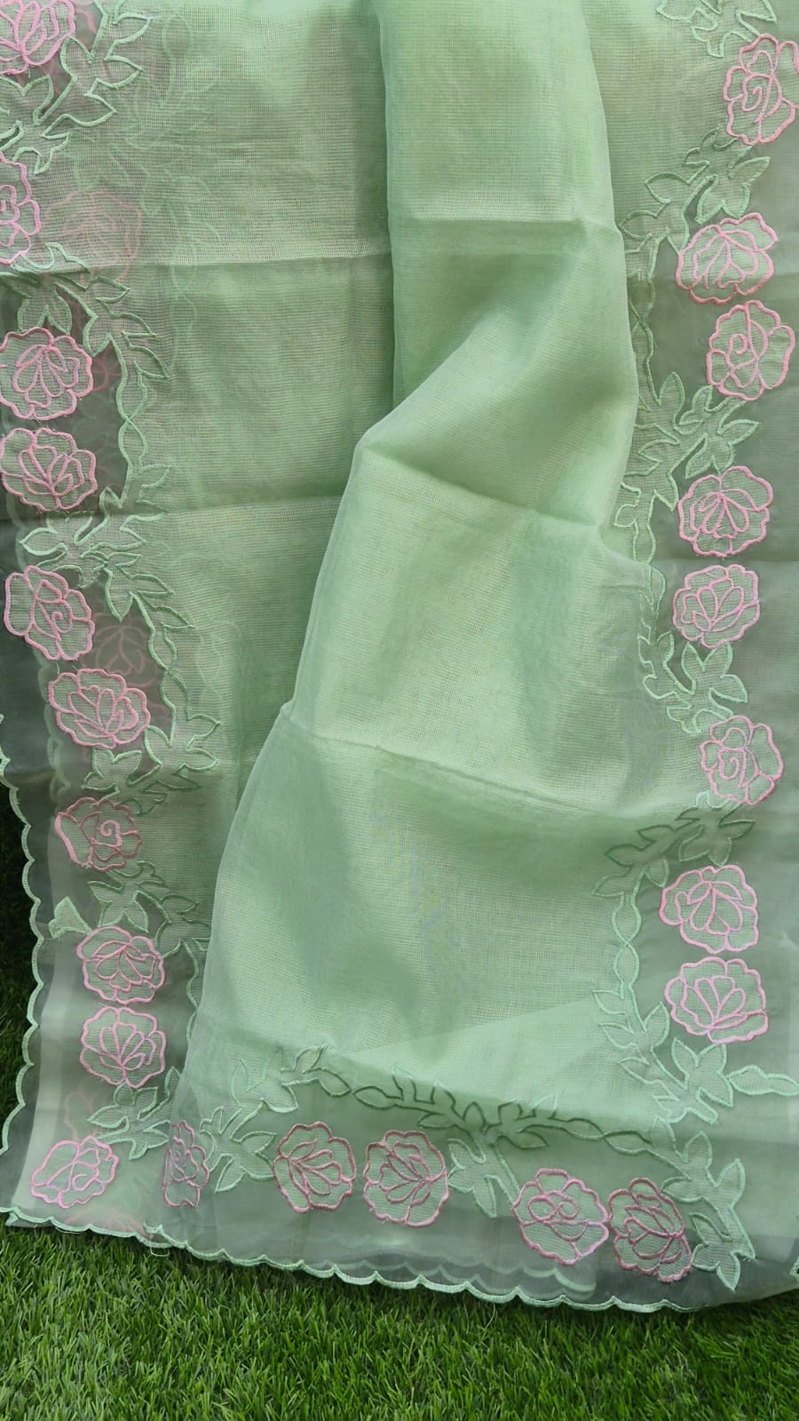 🌹Beautiful silky Kota saree and blouse with organza border and applique work Organza
