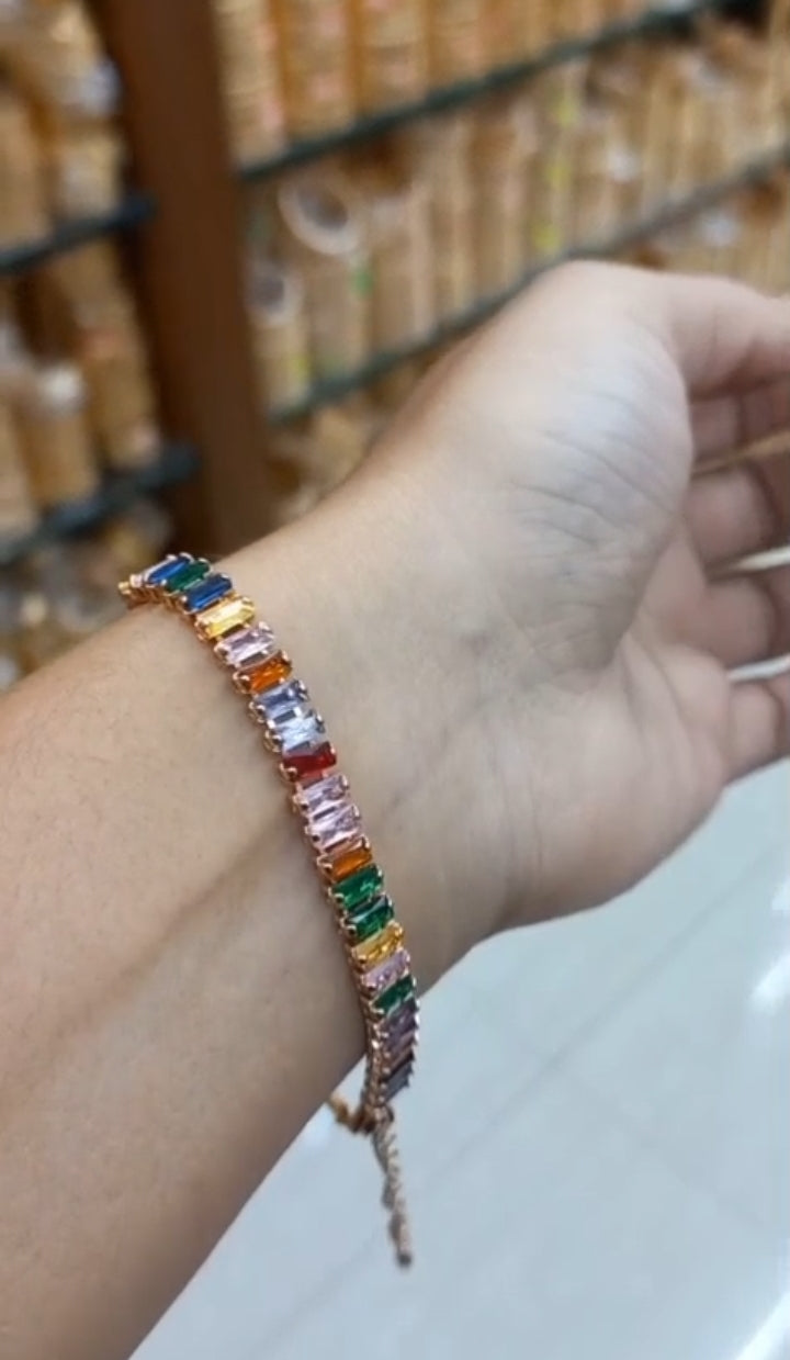 Daily wear premium plated multi color stone hand chain


Code : Hand2 Jewel byjuwaan