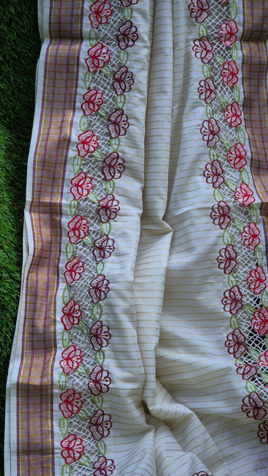 Beautiful Kerala saree and blouse with cutwork Embroidery Kerala saree