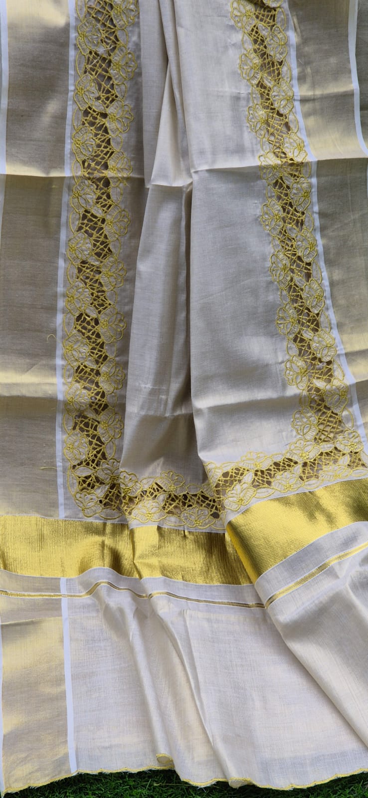Tissue Cotton Kerala saree & blouse with cutwork Off white Kerala saree