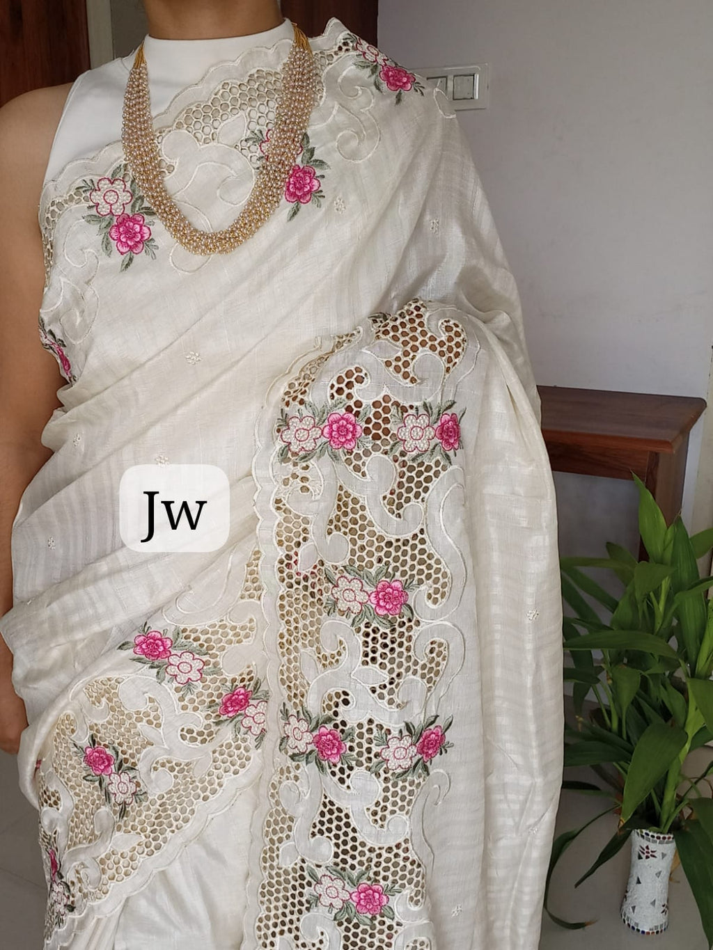 Exclusive cutwork white floral embroidery designer sarees Munga tussar