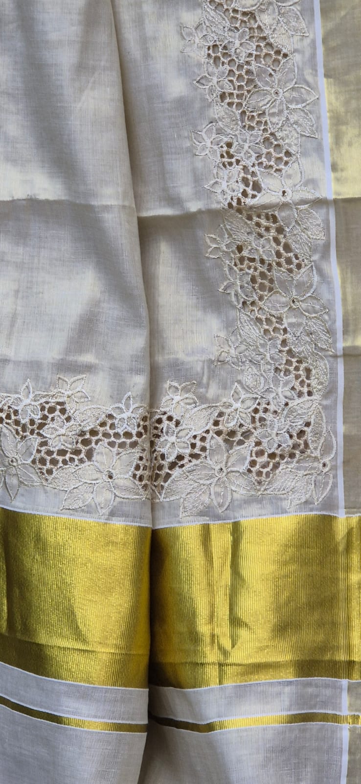 Tissue Cotton Kerala saree & blouse with cutwork Kerala saree