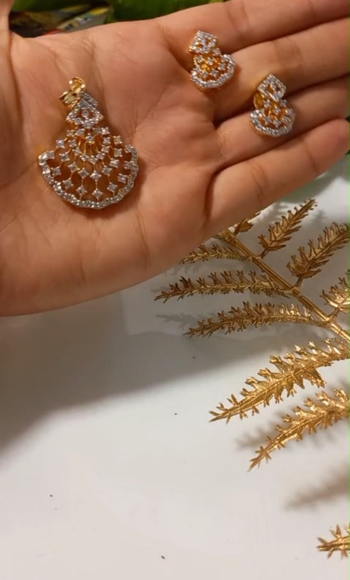 American Dimond Pendent with Chain & Earstuds

Code :AD11 Jewel byjuwaan