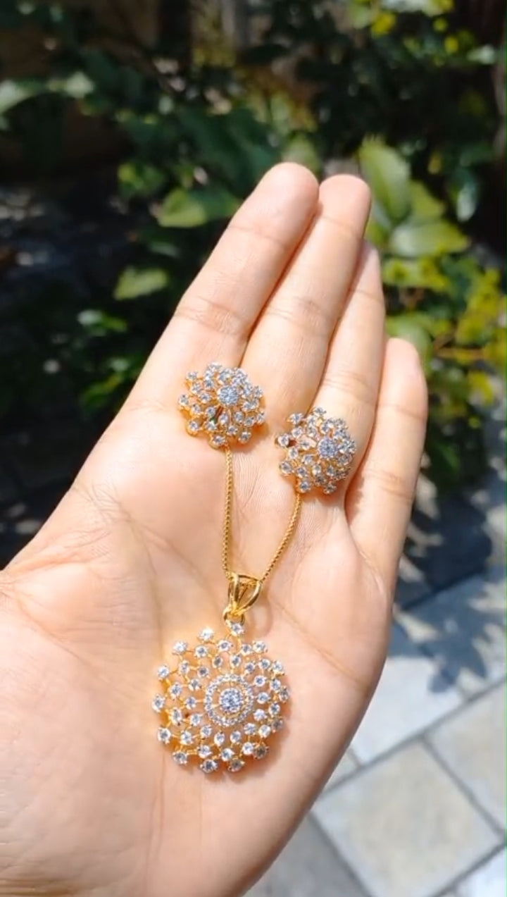 American DIMOND Pendant Premium plated Chain with Earstuds
Code: AP1 Jewel byjuwaan