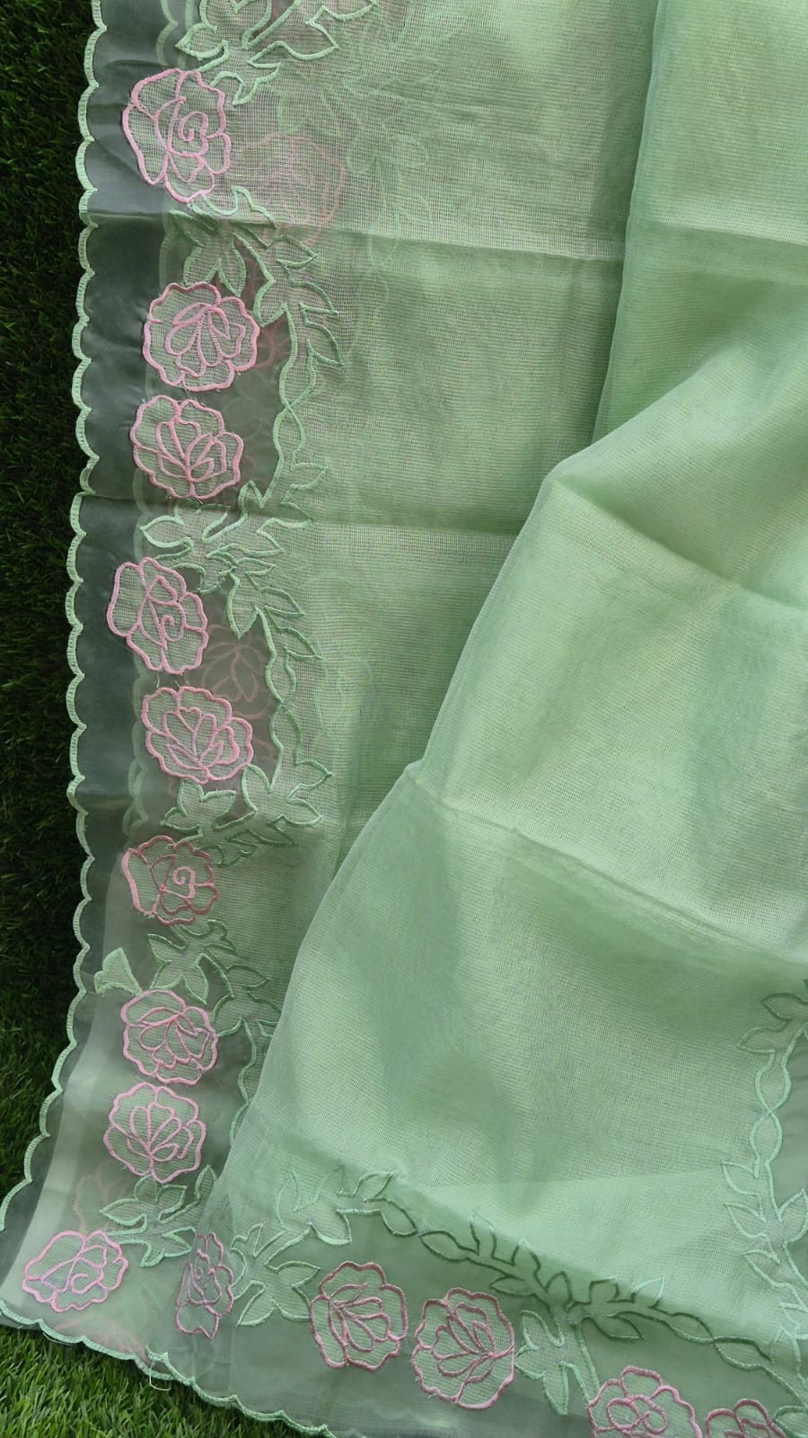 🌹Beautiful silky Kota saree and blouse with organza border and applique work Organza