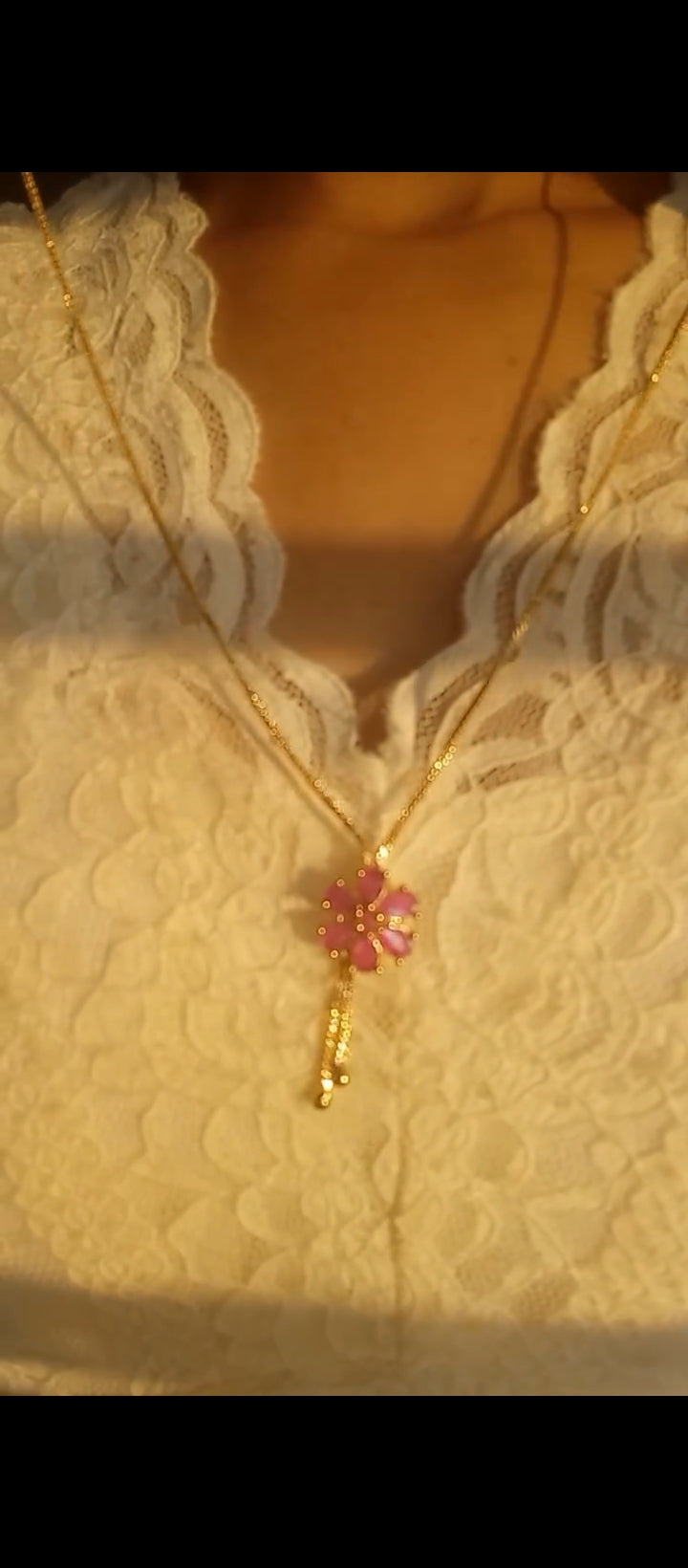 Daily wear simple AD Flower Design pendent neck chain
Code : GS3 Jewel byjuwaan