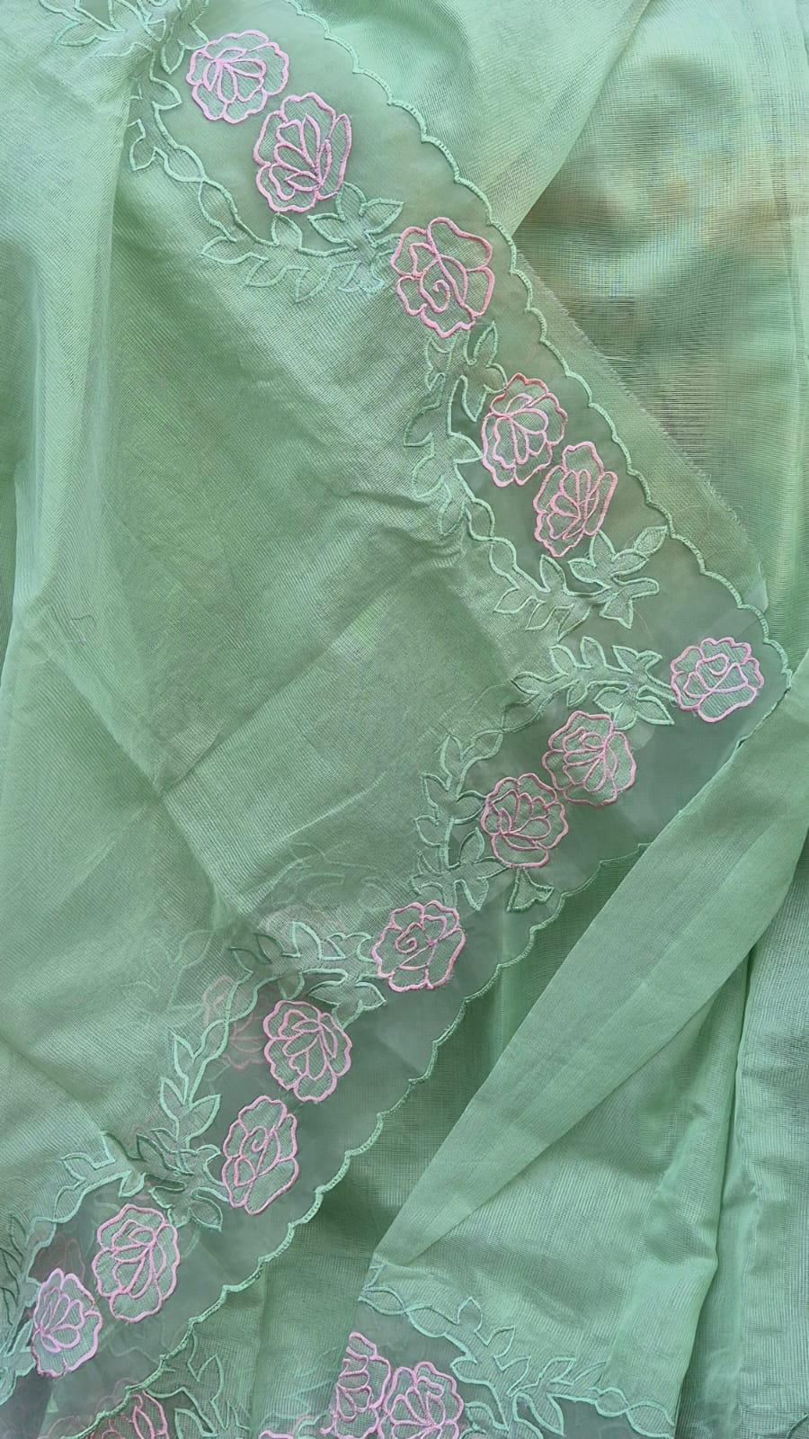 🌹Beautiful silky Kota saree and blouse with organza border and applique work Organza