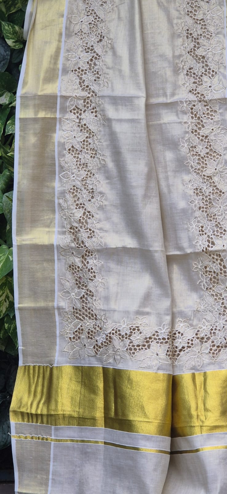 Tissue Cotton Kerala saree & blouse with cutwork Off white Kerala saree