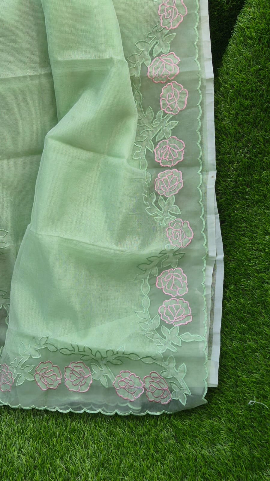 🌹Beautiful silky Kota saree and blouse with organza border and applique work Organza
